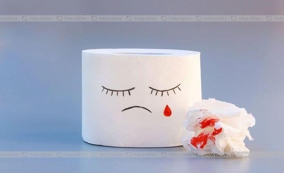 Đi ngoài ra máu do trĩ hay viêm đại tràng? Cách nhận biết chính xác