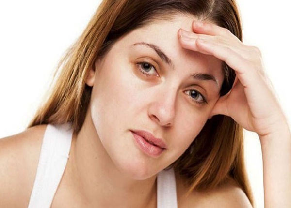 Cơ thể mệt mỏi, lwof dờ hoặc có thể ngất là dấu hiệu khi cơ thể mất nước quá nhiều